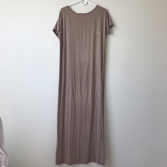 DRESS BUNDLE ✨ Tan Maxi Dress - Picture 2 of 2